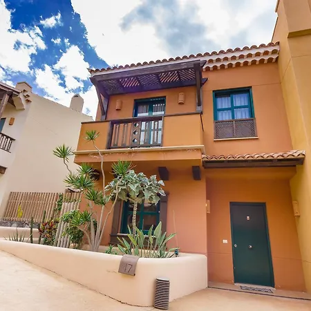 Okeanos Villa front line San Blas