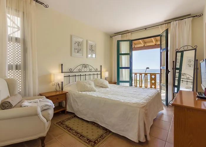 Okeanos Front Line San Blas * סן מיגל דה אבונה